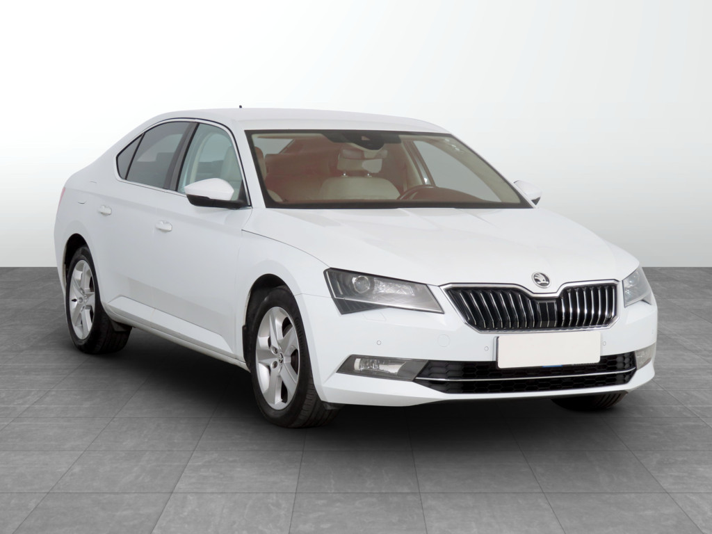 Škoda Superb 2016