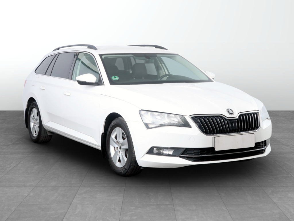 Škoda Superb 2016