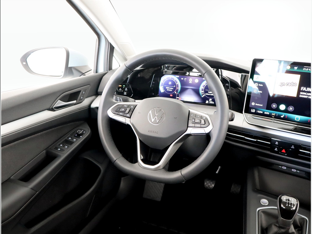 Volkswagen Golf 2025