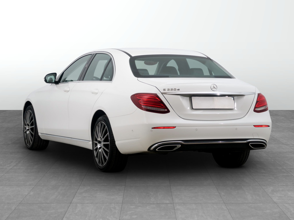 Mercedes-Benz E 2016