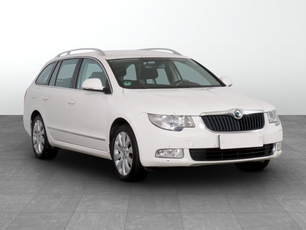 Škoda Superb 2012