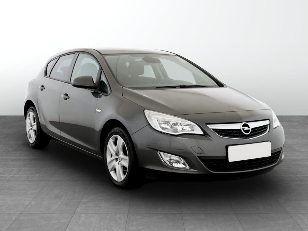 Opel Astra 2011