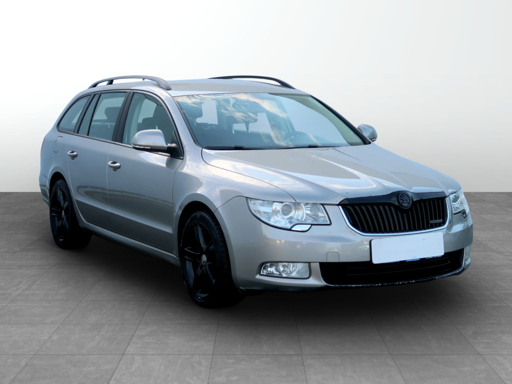 Škoda Superb 2011