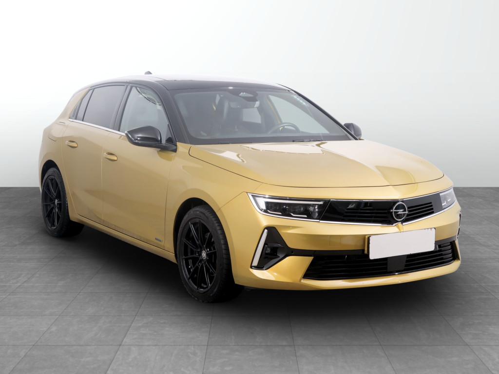 Opel Astra 2022
