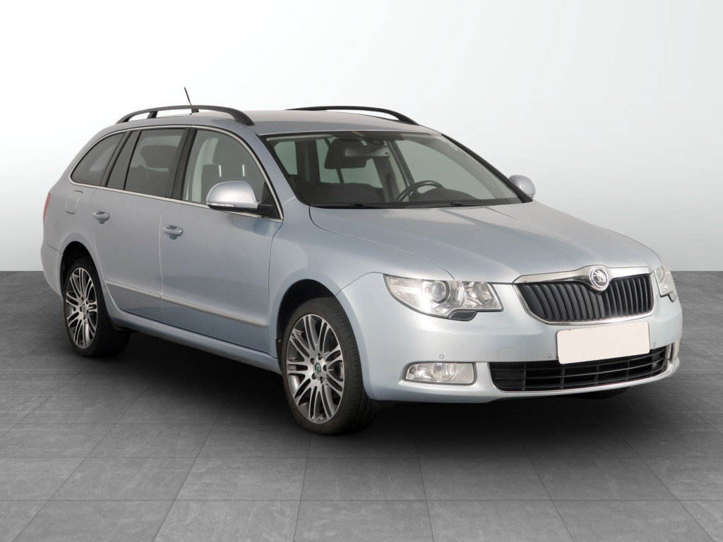 Škoda Superb 2012