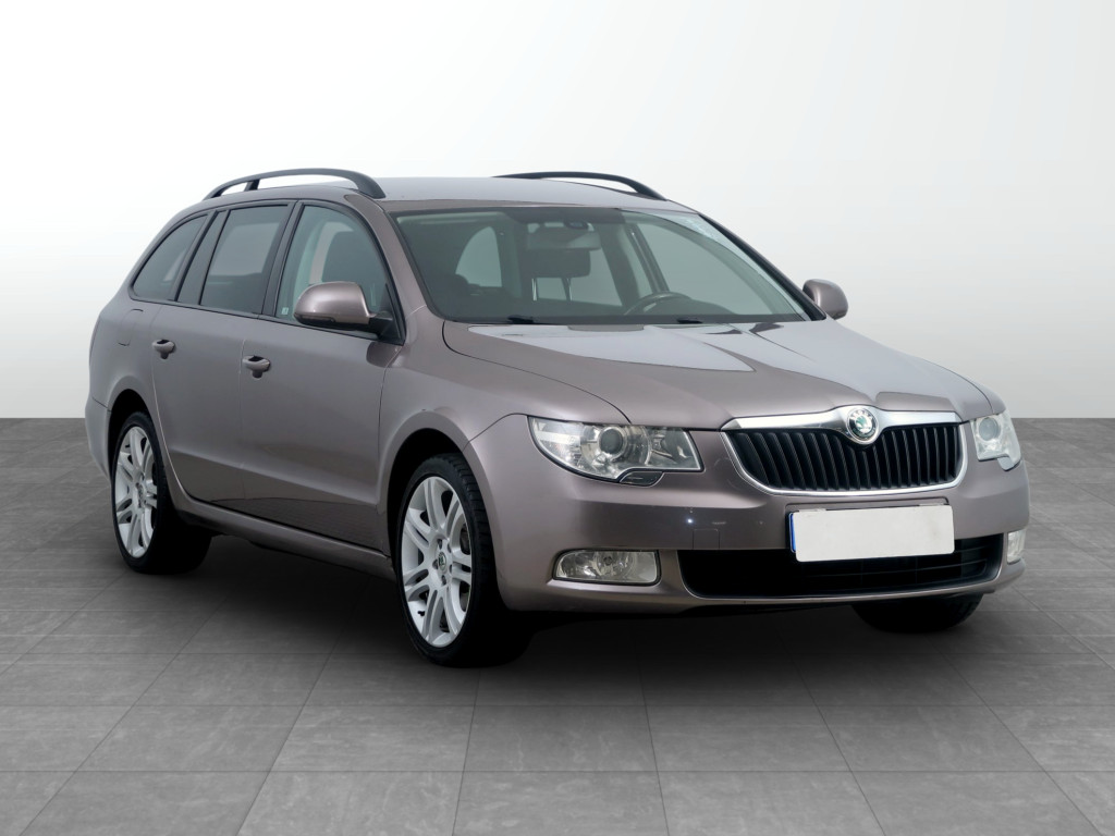 Škoda Superb 2012