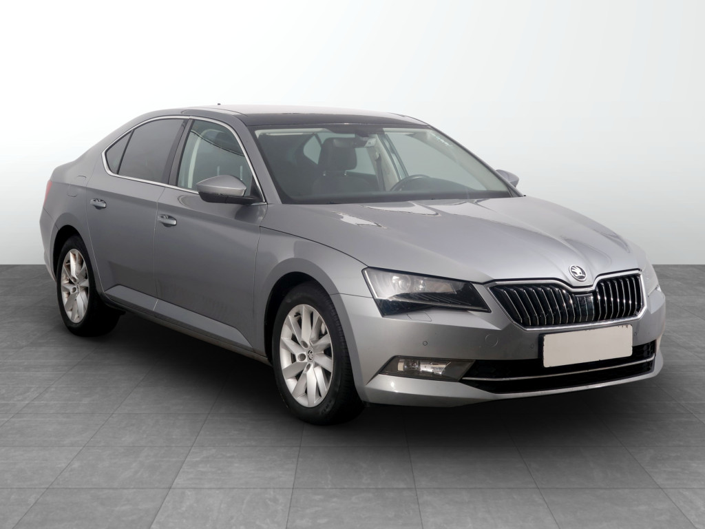 Škoda Superb 2016
