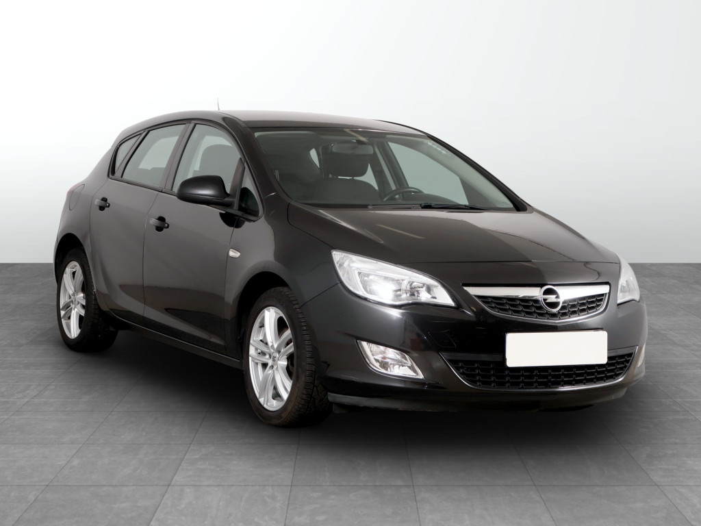 Opel Astra 2012