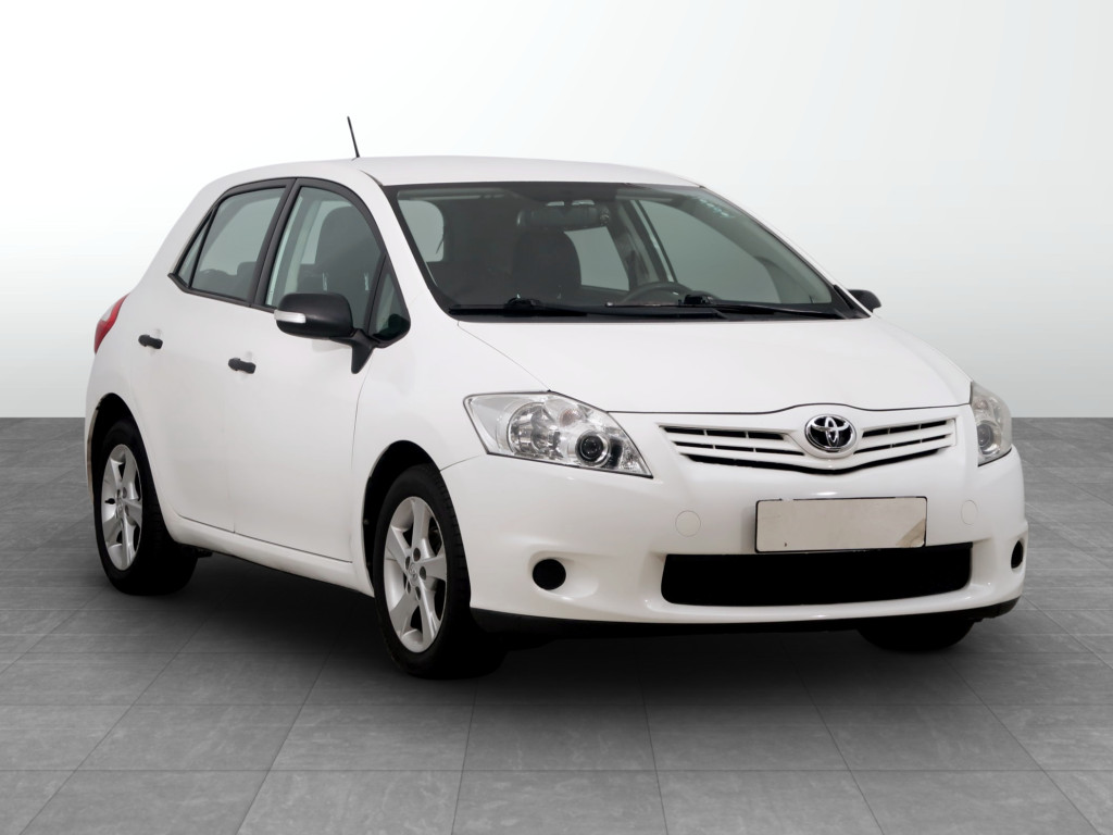Toyota Auris 2011
