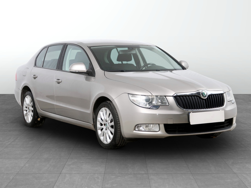 Skoda Superb 2012
