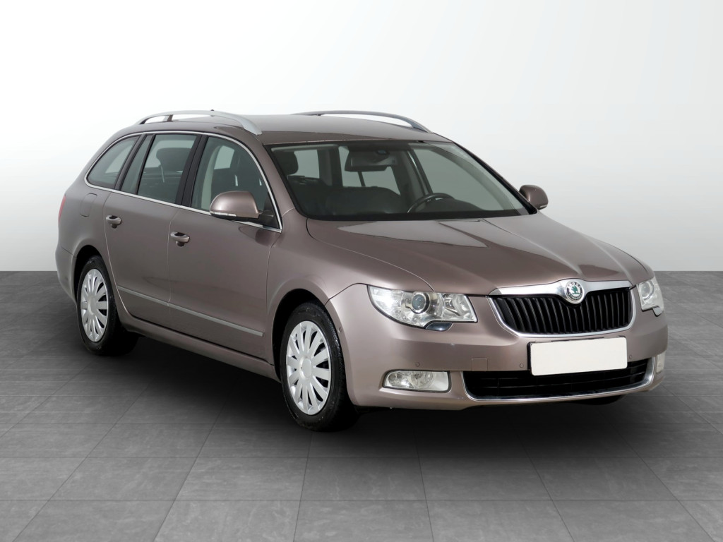 Škoda Superb 2012