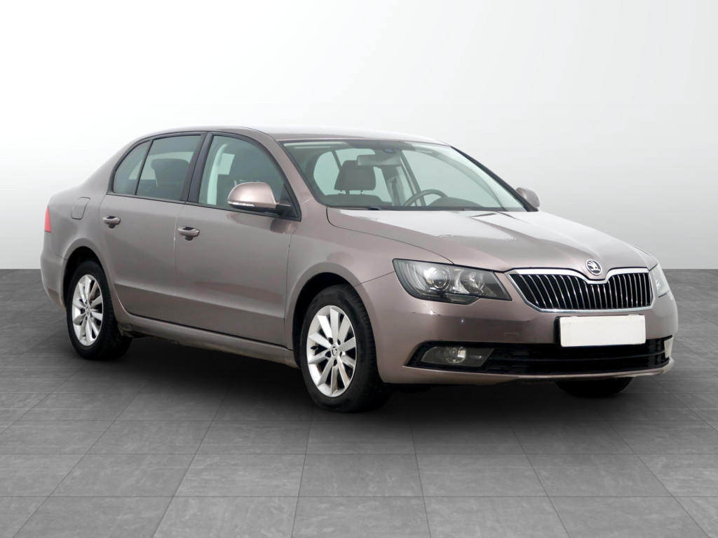 Škoda Superb 2013